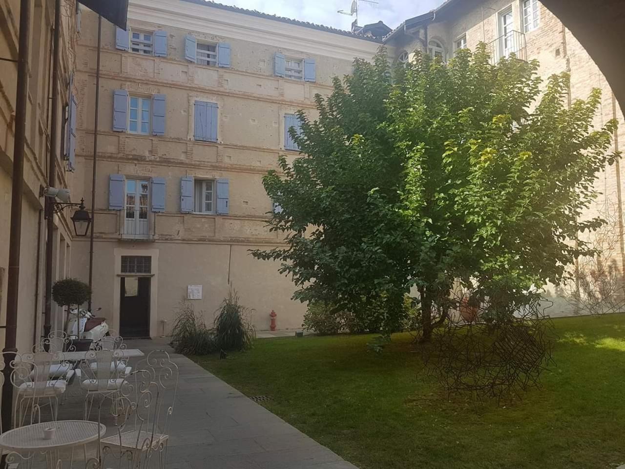 ホテル Antico Borgo クーネオ エクステリア 写真
